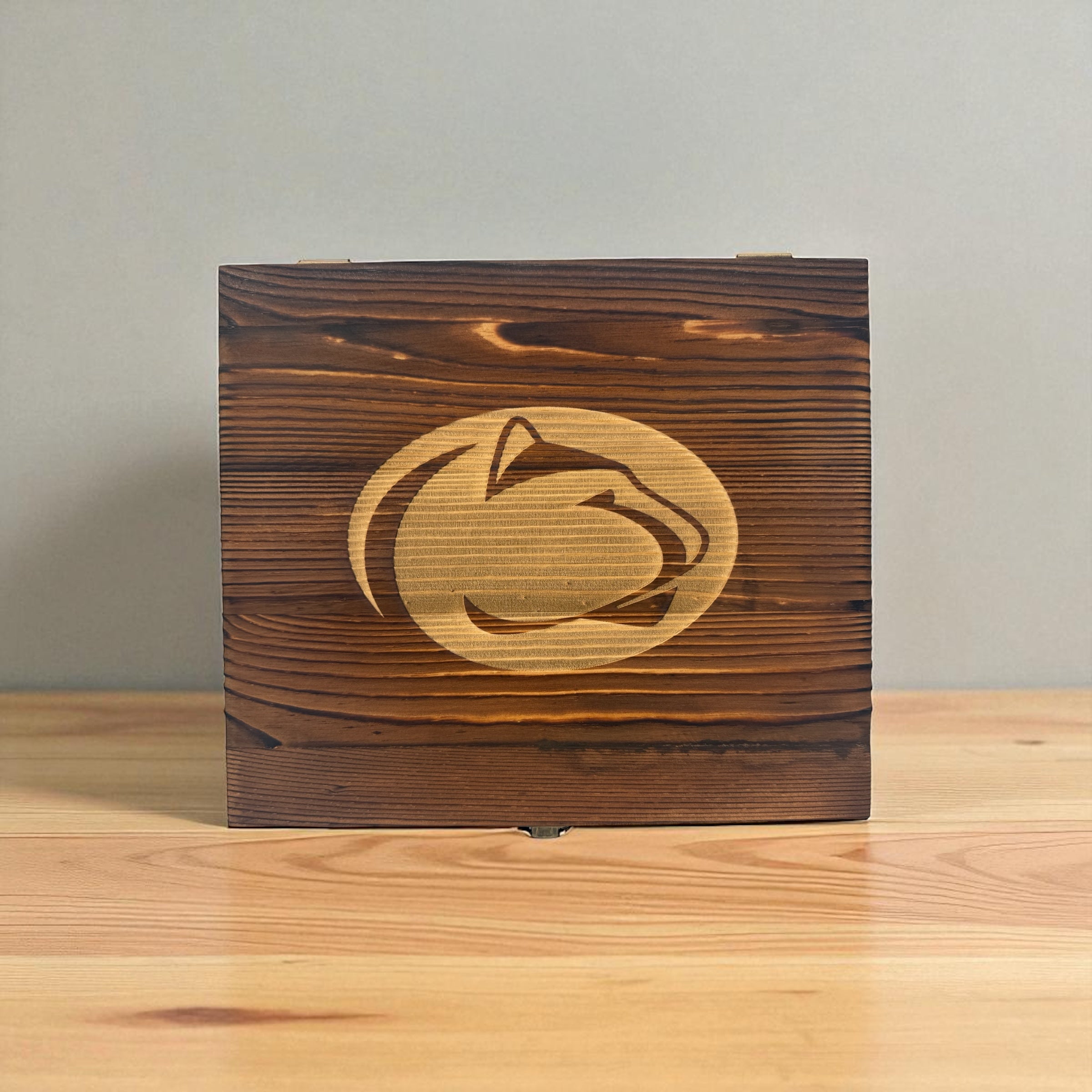 Custom Whiskey Smoker Box - Personalize Your Flavor Experience
